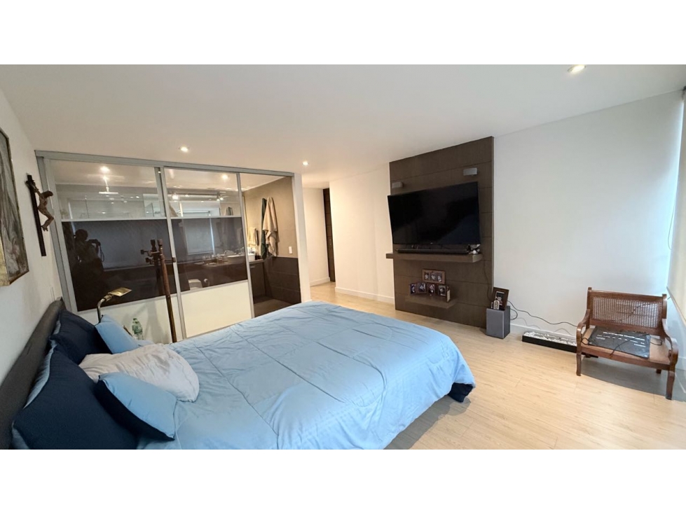 Apartamento en venta en Los Rosales, Bogotá · foto 4 de 16