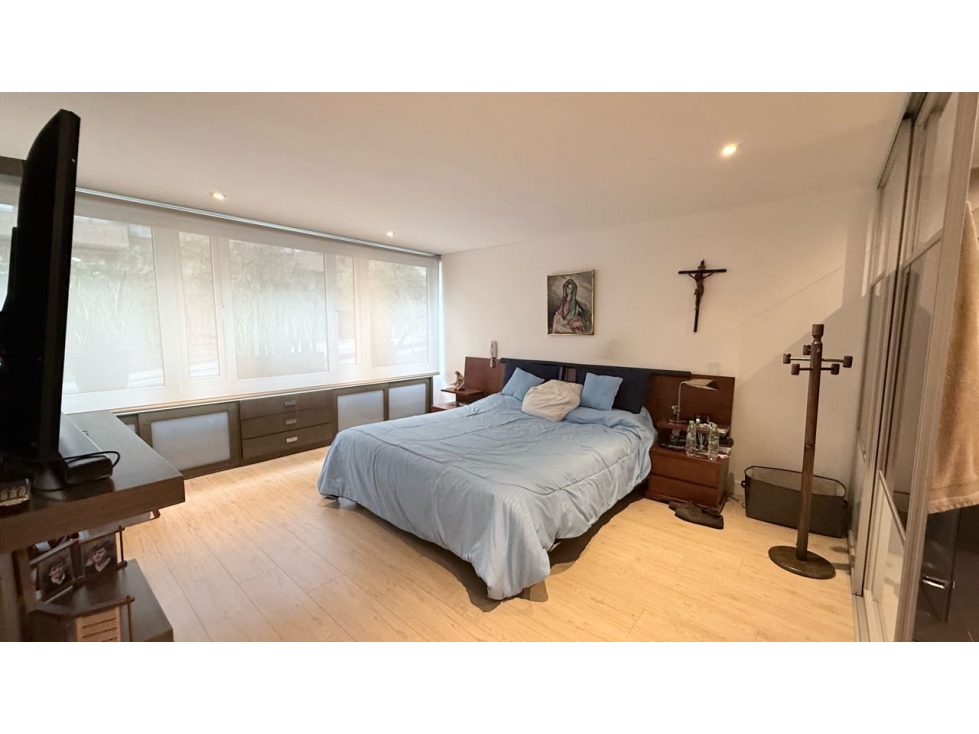 Apartamento en venta en Los Rosales, Bogotá · foto 8 de 16
