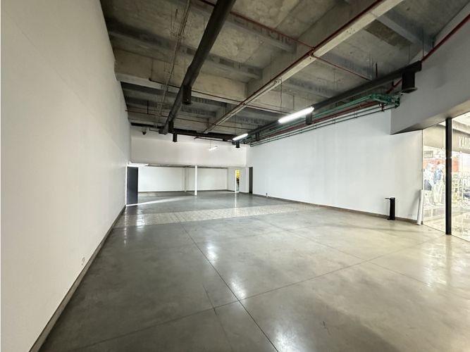 Local en venta en Jesus Nazareno, Medellín, 246 m² · foto 3 de 15
