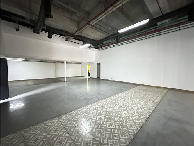 Local en venta en Jesus Nazareno, Medellín, 246 m² · foto 4 de 15