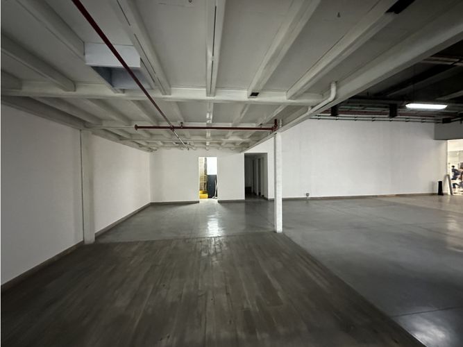 Local en venta en Jesus Nazareno, Medellín, 246 m² · foto 5 de 15