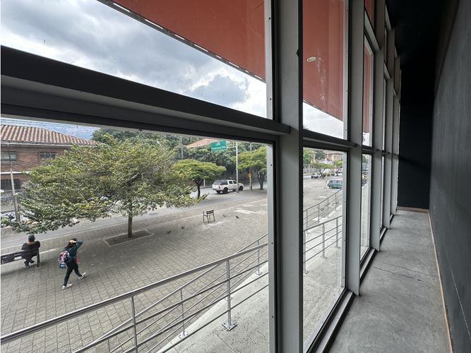 Local en venta en Jesus Nazareno, Medellín, 246 m² · foto 11 de 15