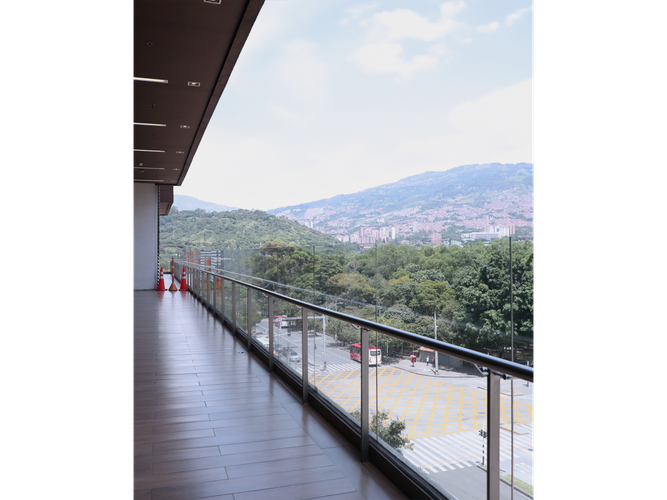 Local en arriendo en Sevilla, Medellín, 320 m² · foto 3 de 4