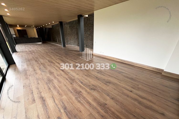 Casa de 3 alcobas en venta en Las Palmas, Envigado, 440 m² · foto 2 de 24