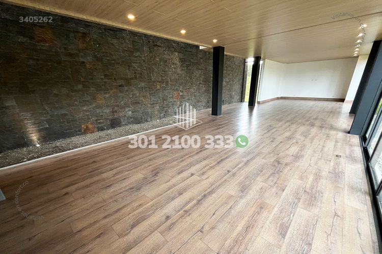 Casa de 3 alcobas en venta en Las Palmas, Envigado, 440 m² · foto 4 de 24