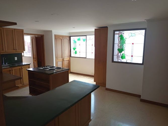 Apartamento de 2 alcobas en arriendo en Laureles, Medellín, 220 m² · foto 23 de 24