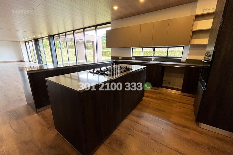 Casa de 3 alcobas en venta en Las Palmas, Envigado, 440 m² · foto 10 de 24
