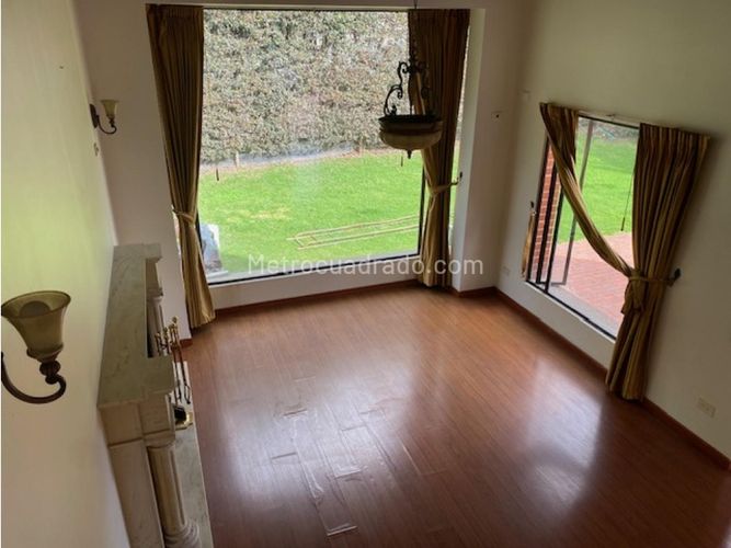 Casa de 5 alcobas en venta en Cc Fontanar, Cajicá, 320 m² · foto 4 de 12