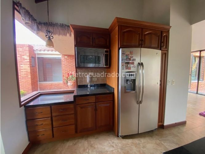 Casa de 5 alcobas en venta en Cc Fontanar, Cajicá, 320 m² · foto 6 de 12
