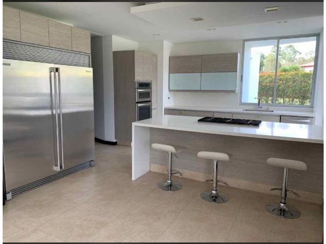 Casa de 5 alcobas en venta en Llano Grande, Rionegro, 560 m² · foto 4 de 20