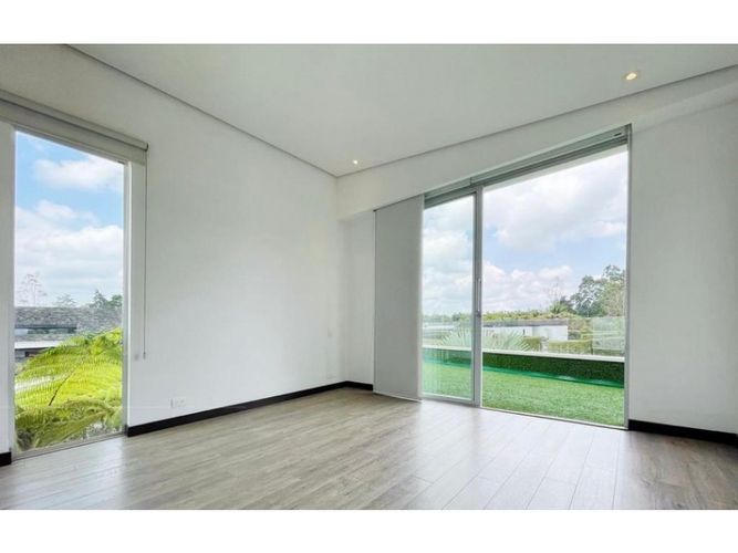 Casa de 5 alcobas en venta en Llano Grande, Rionegro, 560 m² · foto 6 de 20