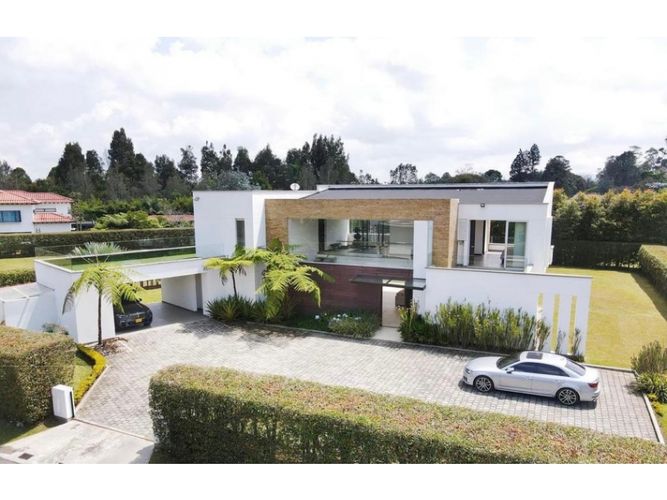 Casa de 5 alcobas en venta en Llano Grande, Rionegro, 560 m² · foto 10 de 20