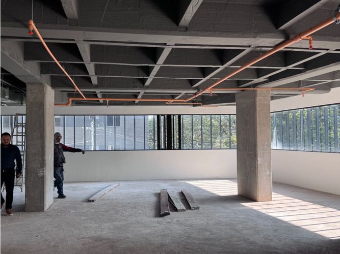 Oficina en arriendo en Santa Fe, Medellín, 1618 m² · foto 13 de 24