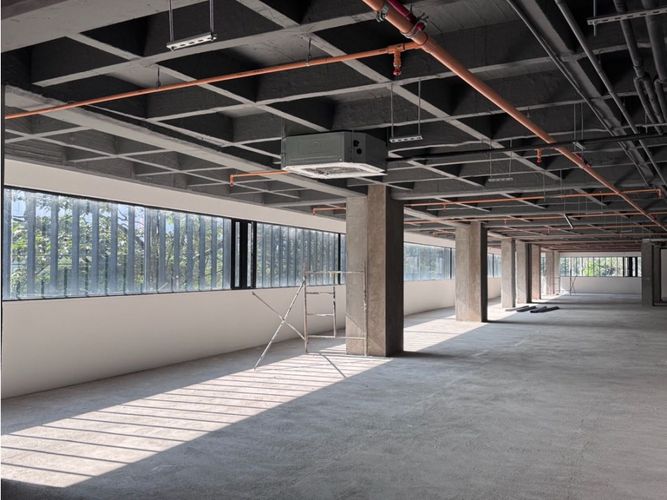 Oficina en arriendo en Santa Fe, Medellín, 1618 m² · foto 16 de 24