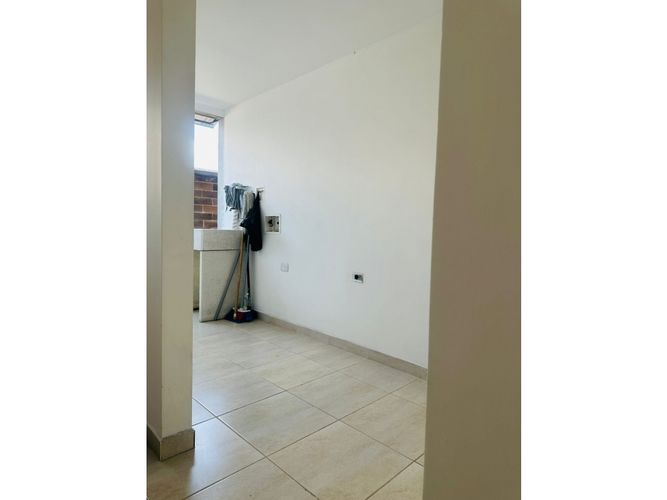 Apartamento de 4 alcobas en venta en Calle Larga, Sabaneta, 209 m² · foto 7 de 24