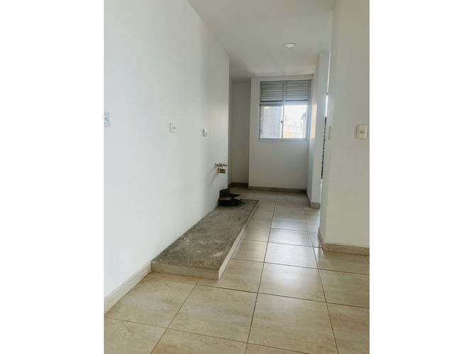 Apartamento de 4 alcobas en venta en Calle Larga, Sabaneta, 209 m² · foto 11 de 24