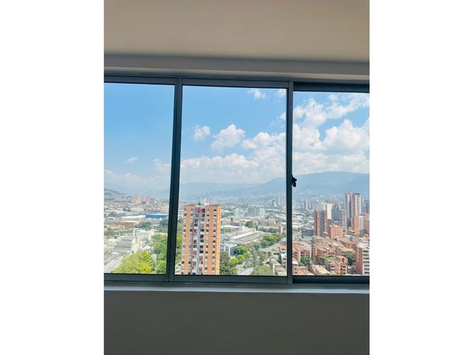 Apartamento de 4 alcobas en venta en Calle Larga, Sabaneta, 209 m² · foto 13 de 24