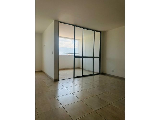 Apartamento de 4 alcobas en venta en Calle Larga, Sabaneta, 209 m² · foto 16 de 24