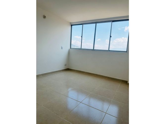 Apartamento de 4 alcobas en venta en Calle Larga, Sabaneta, 209 m² · foto 17 de 24