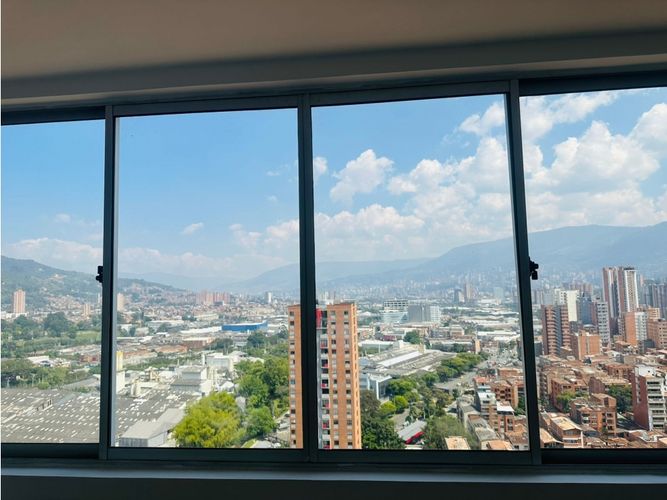 Apartamento de 4 alcobas en venta en Calle Larga, Sabaneta, 209 m² · foto 18 de 24