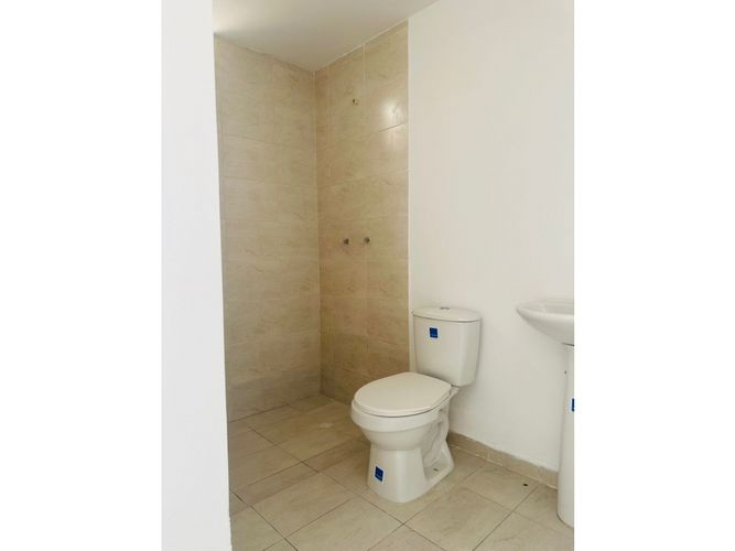 Apartamento de 4 alcobas en venta en Calle Larga, Sabaneta, 209 m² · foto 19 de 24