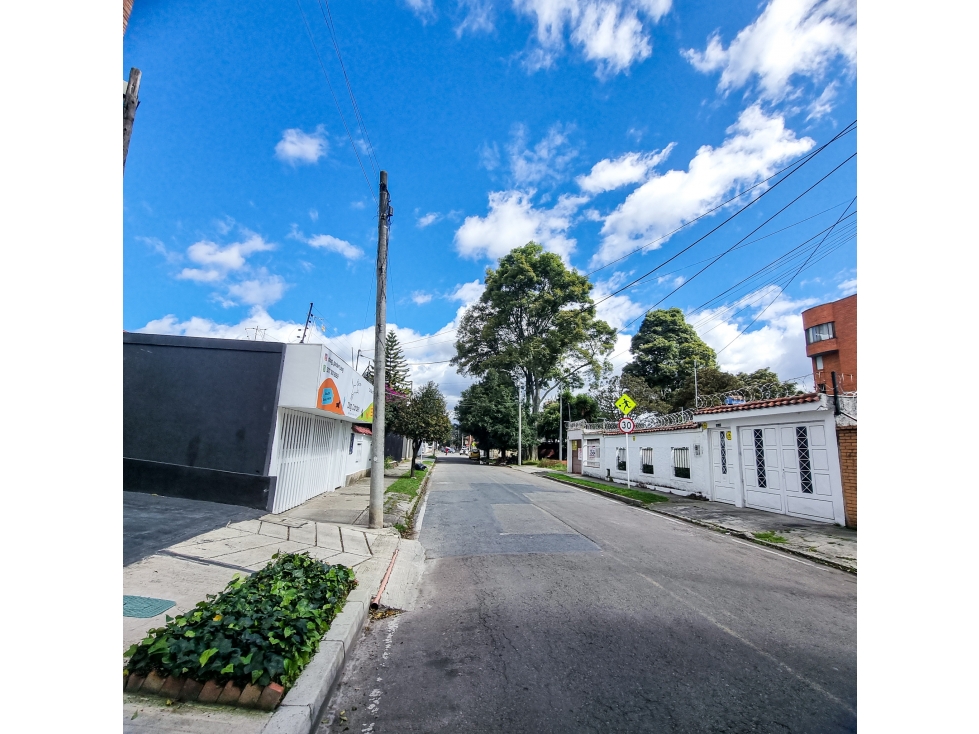 Casa en venta en Cedritos, Bogotá · foto 2 de 4