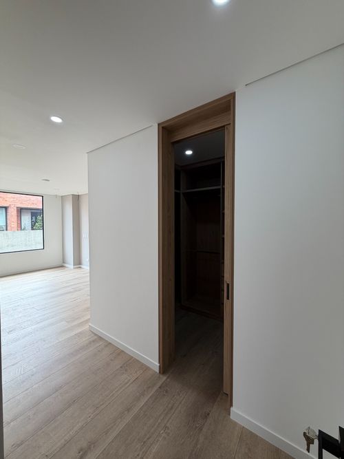 Apartamento de 3 alcobas en venta en San Patricio, Bogotá, 149 m² · foto 10 de 23