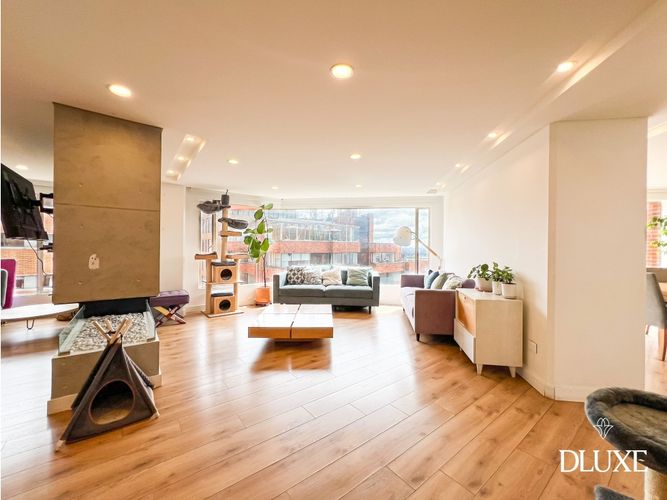 Apartamento en venta en Los Rosales, Bogotá · foto 2 de 24