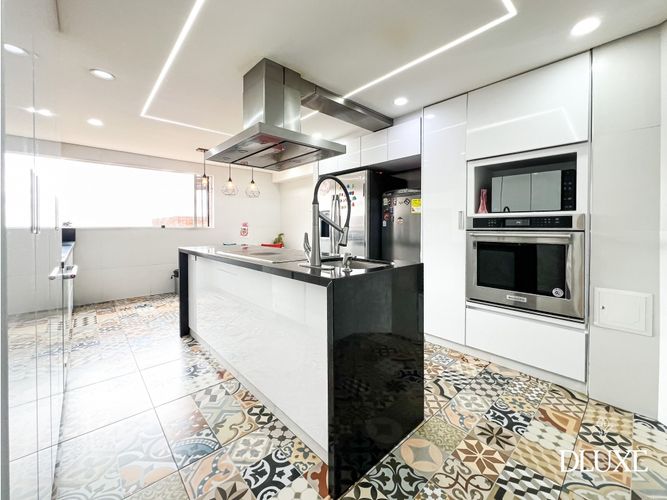 Apartamento en venta en Los Rosales, Bogotá · foto 7 de 24