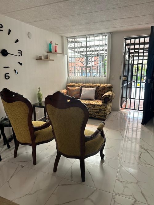 Casa de 3 alcobas en venta en La Florida, Bello, 72 m² · foto 3 de 22