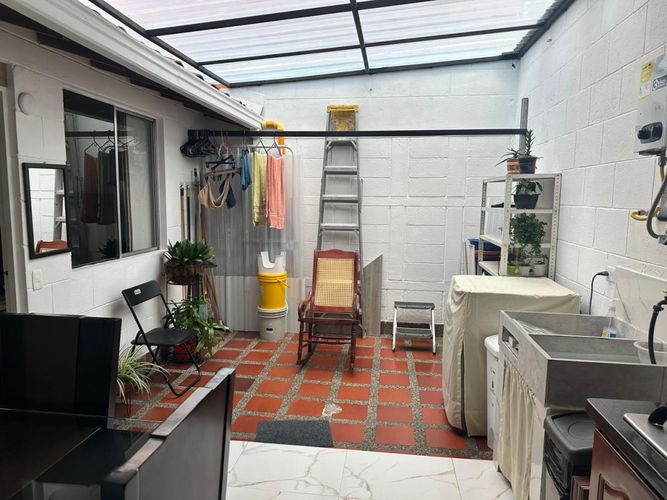 Casa de 3 alcobas en venta en La Florida, Bello, 72 m² · foto 12 de 22