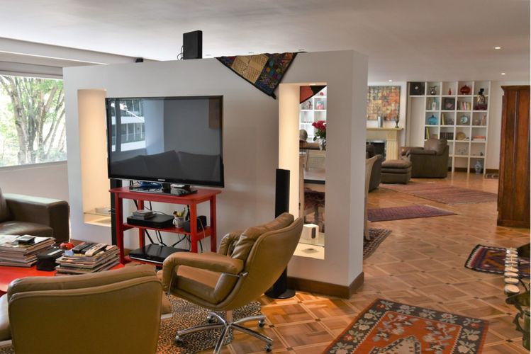 Apartamento de 4 alcobas en venta en Chicó Reservado, Bogotá, 191 m² · foto 3 de 12