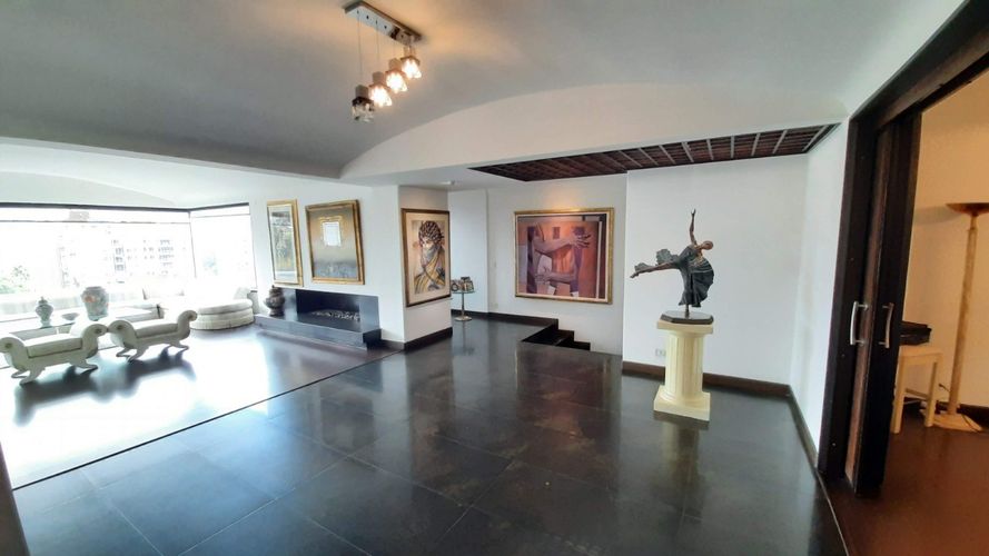 Apartamento en venta en Cerros De Suba, Bogotá · foto 10 de 23