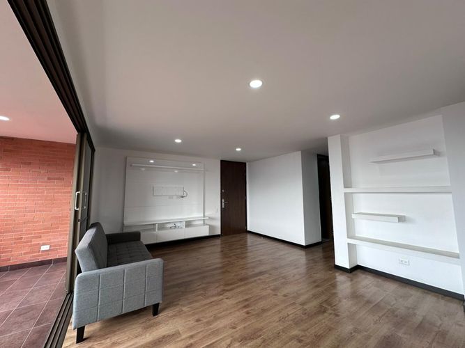 Apartamento de 2 alcobas en arriendo en El Poblado, Medellín, 105 m² · foto 4 de 19