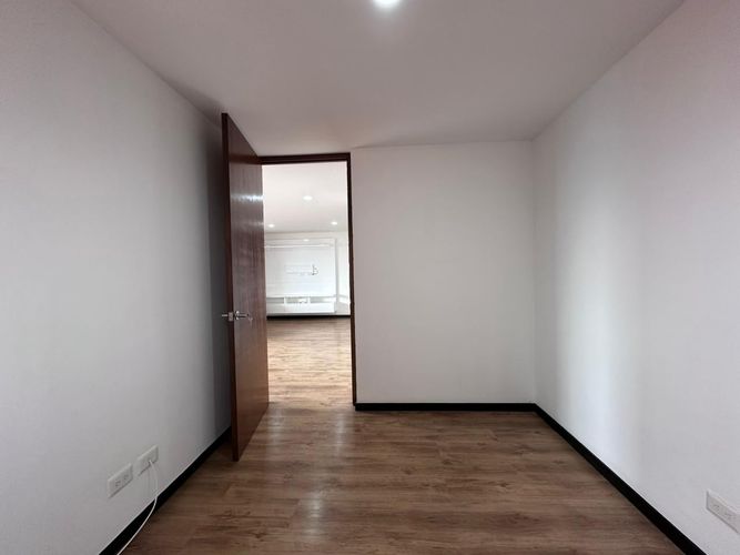 Apartamento de 2 alcobas en arriendo en El Poblado, Medellín, 105 m² · foto 13 de 19