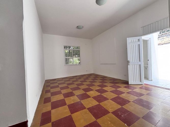 Casa de 13 alcobas en arriendo en Bellavista, Barranquilla, 400 m² · foto 15 de 24