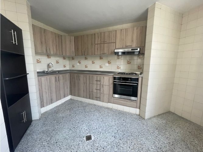 Apartamento en venta en Departamental, Cali · foto 2 de 9