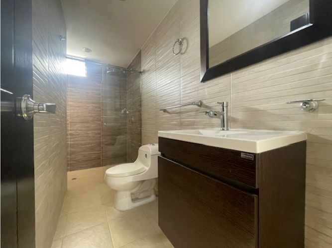 Apartamento en venta en Departamental, Cali · foto 7 de 9
