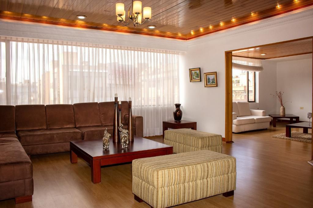 Apartamento en venta en La Carolina, Bogotá · foto 3 de 24