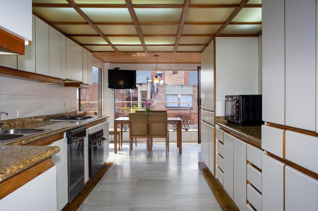 Apartamento en venta en La Carolina, Bogotá · foto 9 de 24