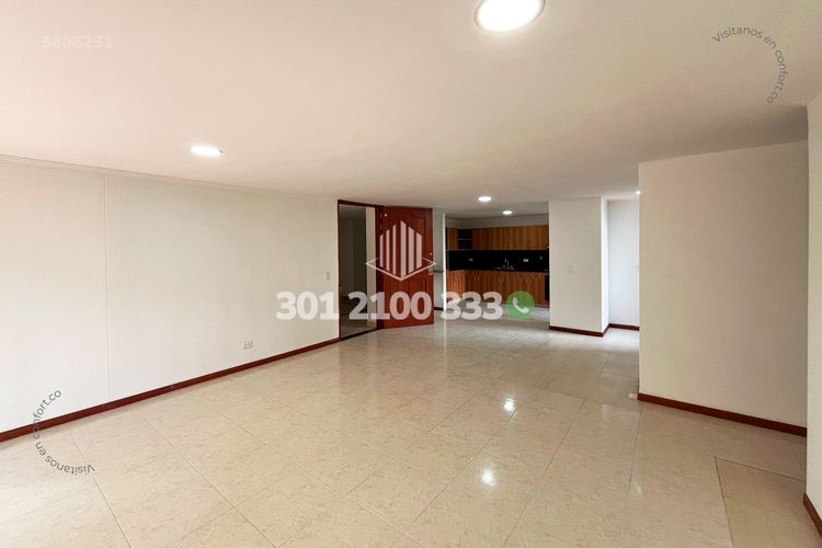 Apartamento en arriendo en Los Balsos, Medellín · foto 3 de 24