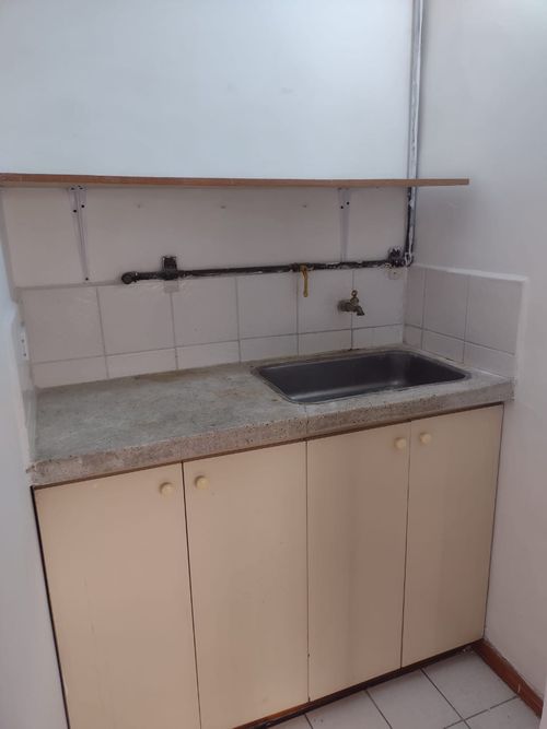 Local en arriendo en El Chagualo, Medellín, 60 m² · foto 3 de 5