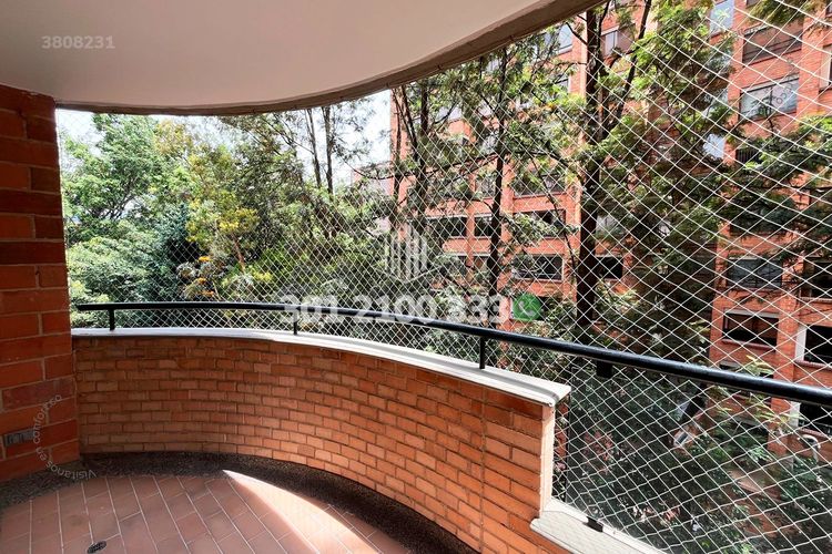 Apartamento en arriendo en Los Balsos, Medellín · foto 8 de 24