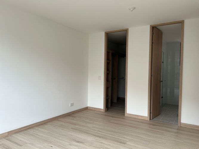 Apartamento de 3 alcobas en arriendo en Camino Verde, Envigado, 87 m² · foto 11 de 18