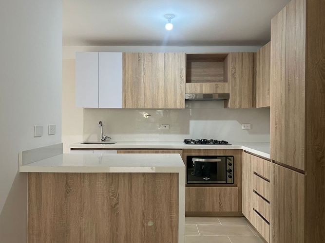 Apartamento de 3 alcobas en arriendo en Camino Verde, Envigado, 87 m² · foto 6 de 18