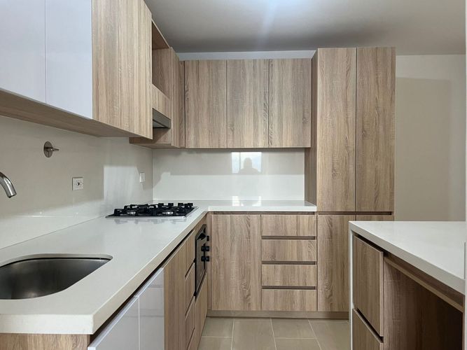 Apartamento de 3 alcobas en arriendo en Camino Verde, Envigado, 87 m² · foto 5 de 18
