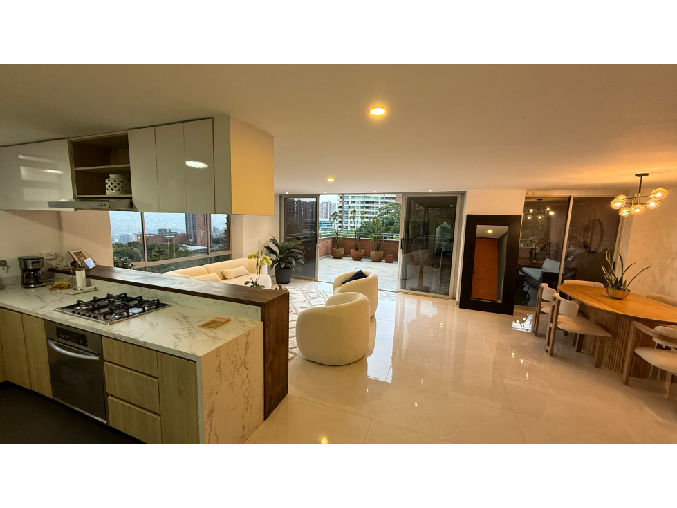 Apartamento en venta en El tesoro, Medellín 2