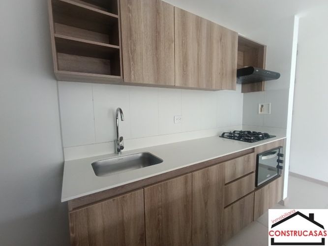 Apartamento en arriendo en Ciudad Del Río, Medellín, 121 m² · foto 10 de 24
