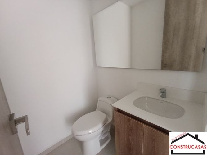 Apartamento en arriendo en Ciudad Del Río, Medellín, 121 m² · foto 18 de 24
