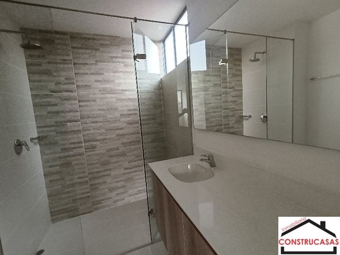 Apartamento en arriendo en Ciudad Del Río, Medellín, 121 m² · foto 23 de 24